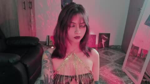Snapshot of ephemeral_hot chatting on 04.29.26 Leyla online show from 04.29.26