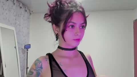 Snapshot of ephemeral_hot chatting on 07.30.26 Leyla online show from 07.30.26