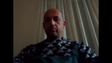 Snapshot of epu17 chatting on 10.04.25 epu17 online show from 10.04.25