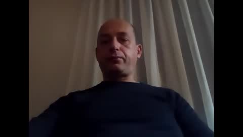 Snapshot of epu17 chatting on 10.13.25 epu17 online show from 10.13.25