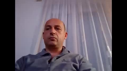 Snapshot of epu17 chatting on 10.26.25 epu17 online show from 10.26.25