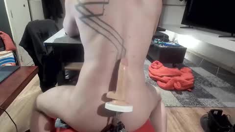 Snapshot of ergheid chatting on 02.04.25 ergheid online show from 02.04.25