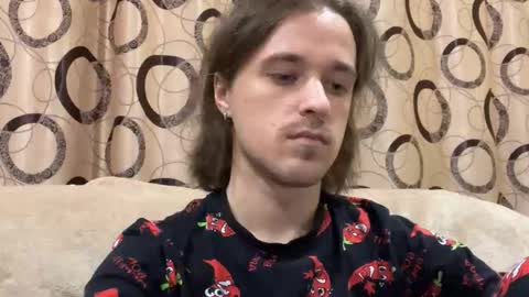 Snapshot of eric_blond chatting on 10.29.25 Eric online show from 10.29.25