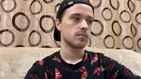 Snapshot of eric_blond chatting on 10.30.25 Eric online show from 10.30.25