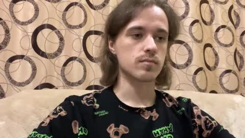 Snapshot of eric_blond chatting on 10.31.25 Eric online show from 10.31.25