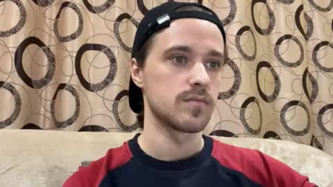 Snapshot of eric_blond chatting on 11.09.25 Eric online show from 11.09.25