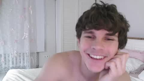 Snapshot of eric_crush chatting on 04.24.26 Eric Crush online show from 04.24.26