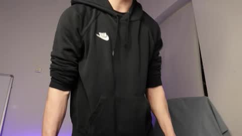    online show from 10.07.25