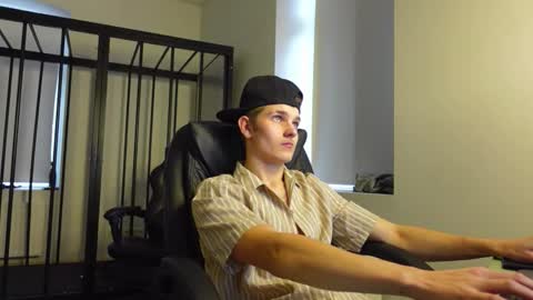    online show from 10.10.25