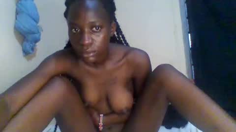 Snapshot of erica843871 chatting on 11.05.25 Erica online show from 11.05.25