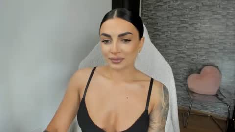 Snapshot of erica_xoo chatting on 06.22.26 Riaaa online show from 06.22.26