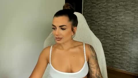 Snapshot of erica_xoo chatting on 07.16.26 Riaaa online show from 07.16.26