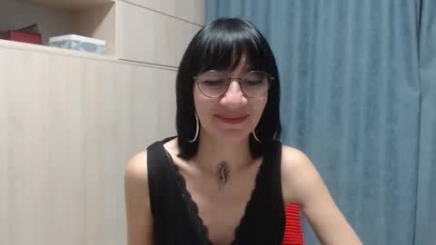 ericablack8 online show from 01.02.25