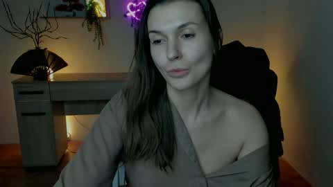Snapshot of ericapowers chatting on 12.06.24 EricaPowers online show from 12.06.24