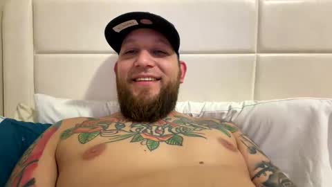 Snapshot of erick1s chatting on 11.15.25 erick1s online show from 11.15.25