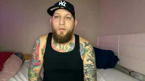 Snapshot of erick1s chatting on 11.16.25 erick1s online show from 11.16.25