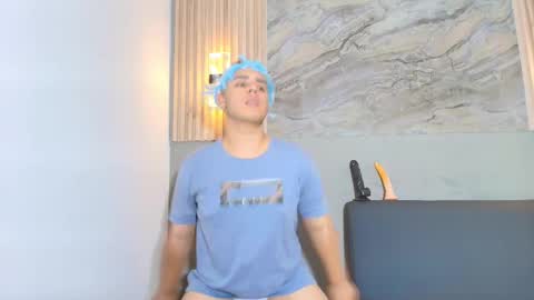 Snapshot of erick_craig chatting on 02.12.26 Erick online show from 02.12.26