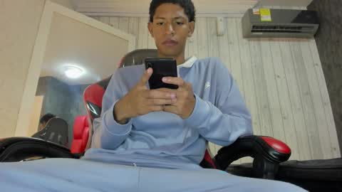      online show from 11.04.25