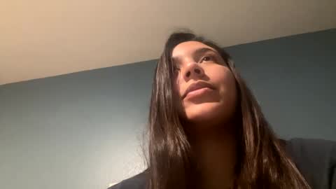 Snapshot of erickavee21 chatting on 12.08.24 ErickaVee online show from 12.08.24