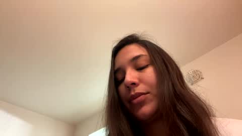 Snapshot of erickavee21 chatting on 12.16.24 ErickaVee online show from 12.16.24