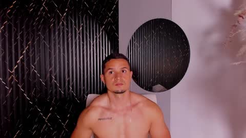 Snapshot of erickdowell chatting on 01.28.25 Erick online show from 01.28.25