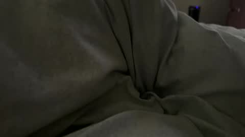 erik84915 online show from 04.17.26