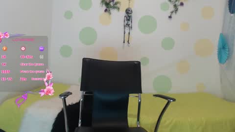 Snapshot of erik_lion chatting on 01.10.25 Jhon online show from 01.10.25