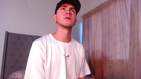 Snapshot of erik_rodriguez chatting on 06.01.26 Erik rodriguez online show from 06.01.26