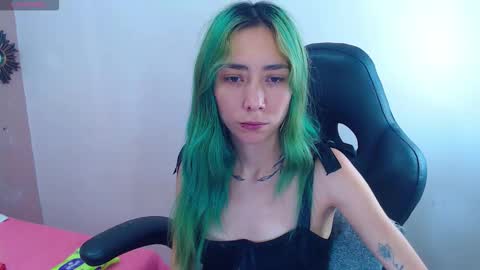 Snapshot of erika_stevens chatting on 10.01.25 E R I K A - SAGITARIO..... online show from 10.01.25