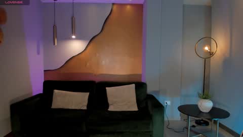 Erika Benz online show from 01.19.25