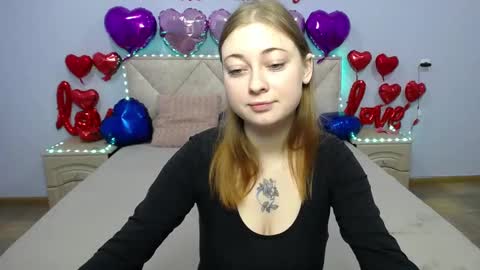 Snapshot of erikafanks chatting on 02.13.25 erikafanks online show from 02.13.25