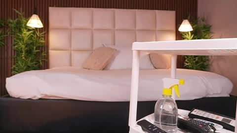 Eri  online show from 04.20.26