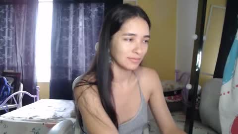 Snapshot of erina_1 chatting on 11.11.25 erina_1 online show from 11.11.25