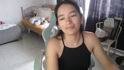 Snapshot of erina_1 chatting on 05.15.26 erina_1 online show from 05.15.26