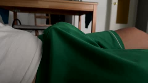 Snapshot of eriolt9 chatting on 09.29.25 Eriolt online show from 09.29.25