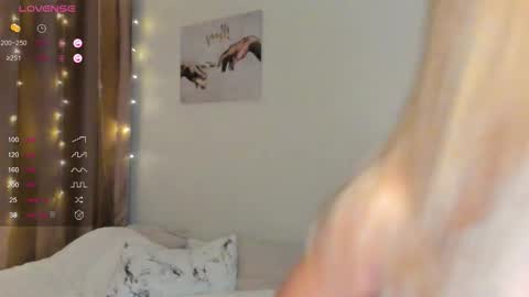 Elina online show from 09.28.25