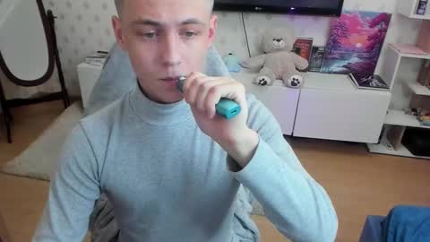 Max online show from 10.17.25