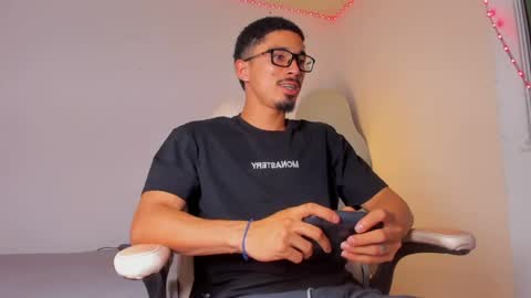 Snapshot of eros_becker_ chatting on 05.03.26 eros_becker_ online show from 05.03.26