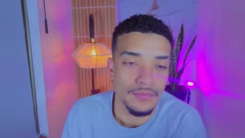 Snapshot of eros_chipre chatting on 10.17.25 Eros online show from 10.17.25