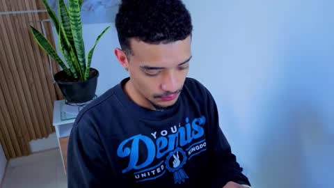 Snapshot of eros_chipre chatting on 10.23.25 Eros online show from 10.23.25