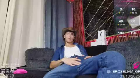 Snapshot of eroseliam chatting on 11.02.25 EROS ELIAM online show from 11.02.25