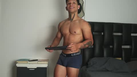 Snapshot of erosscott chatting on 12.11.24 Eros online show from 12.11.24