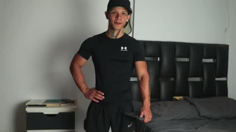 Snapshot of erosscott chatting on 01.29.25 Eros online show from 01.29.25