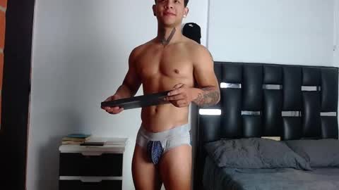 Snapshot of erosscott chatting on 09.23.25 Eros online show from 09.23.25