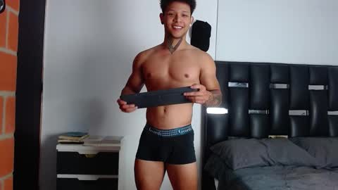 Snapshot of erosscott chatting on 09.27.25 Eros online show from 09.27.25