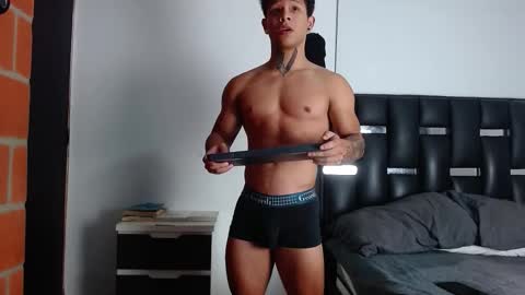 Snapshot of erosscott chatting on 10.10.25 Eros online show from 10.10.25