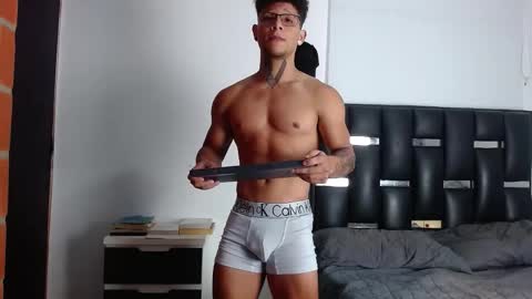 Snapshot of erosscott chatting on 10.27.25 Eros online show from 10.27.25