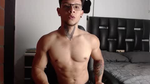 Snapshot of erosscott chatting on 10.30.25 Eros online show from 10.30.25