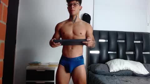 Snapshot of erosscott chatting on 10.31.25 Eros online show from 10.31.25