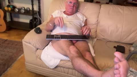 Snapshot of erostalk chatting on 10.03.25 eros online show from 10.03.25